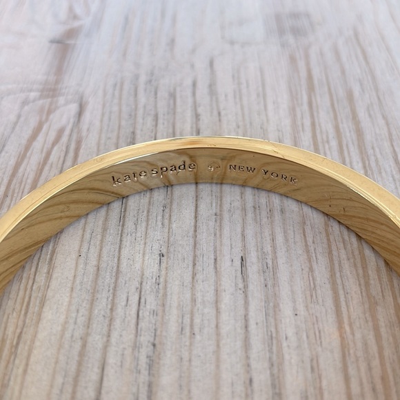 KATE SPADE | Perfectly Placed Hinged Bow Bangle - Picture 9 of 10
